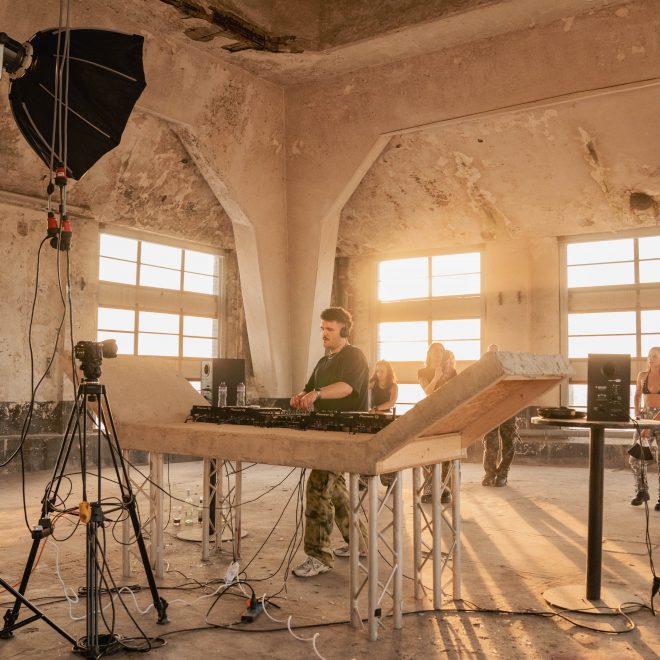 Per Pleks: the warehouse as a compass